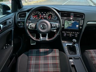 Volkswagen Golf VII GTI 2.0 TSI 220cv ACC DCC 2016