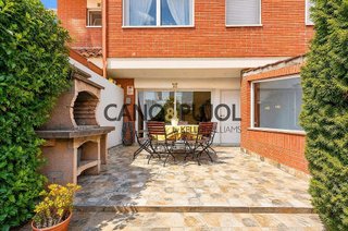 Casa adosada en alquiler en Les Torres - Ca n'Alzamora en Rubí