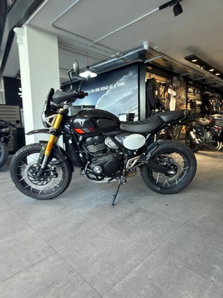 Triumph Scrambler 400 XC Negra/Gris