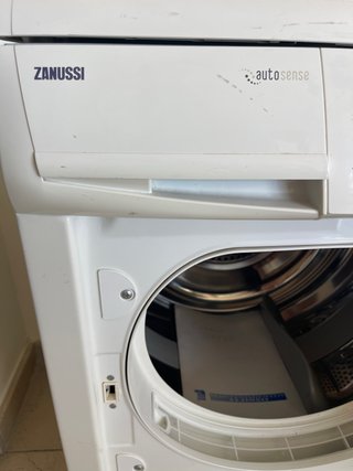 Secadora Zanussi para piezas