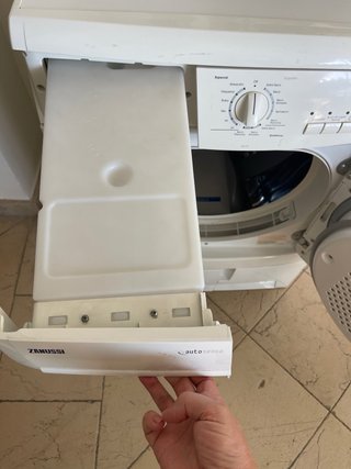 Secadora Zanussi para piezas