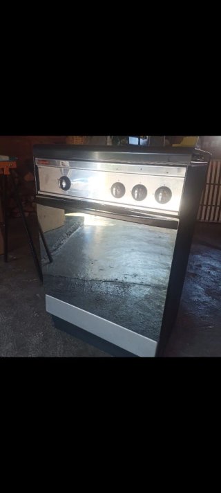 Cocina 3 fogones y horno
