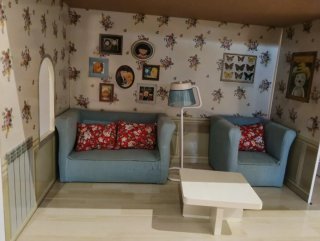 Casa de muñecas con accesorios
