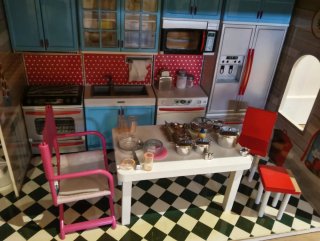 Casa de muñecas con accesorios