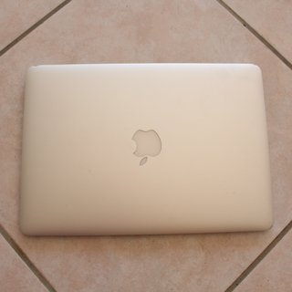MacBook Air 13 2015 i5 4GB RAM SSD