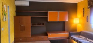 Mueble salón y mesa con 4 sillas