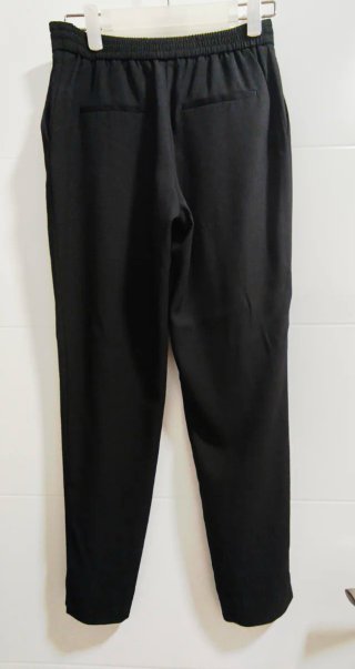 Pantalones fluidos negros Zara