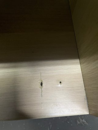 Mueble de salón de madera y cristal