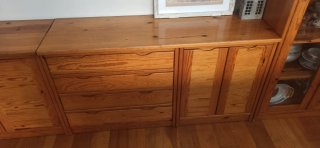 Mueble de comedor de madera pino