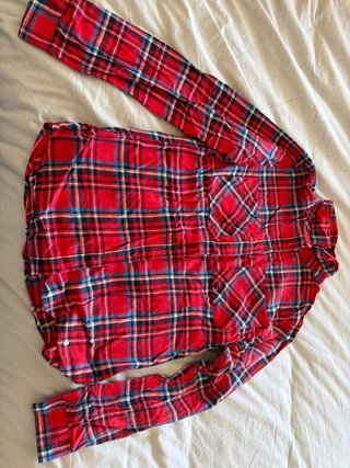 Camisa de cuadros roja y azul