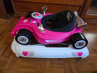 Andador para niña rosa