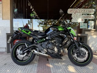 Kawasaki ER-6n Negra y Verde