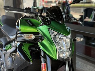 Kawasaki ER-6n Negra y Verde