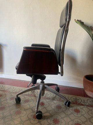 Silla de oficina cuero y metal vintage