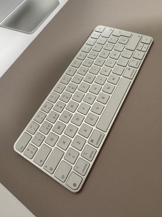 iMac M4 (2025) Como Nuevo
