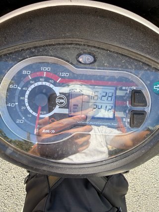 SYM Symphony SR 125 en color blanco