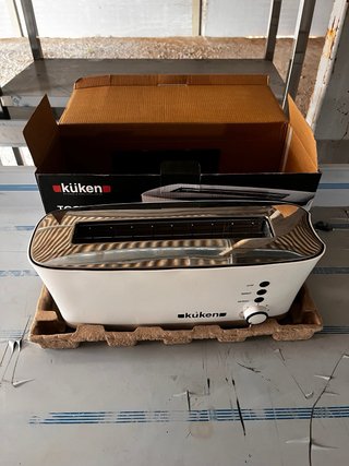 Tostadora Kuken blanca nueva