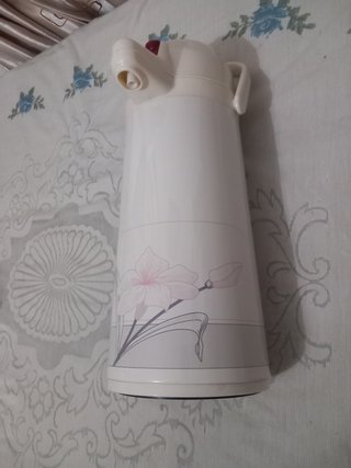 Termo acero inoxidable de 1.9L nunca usado