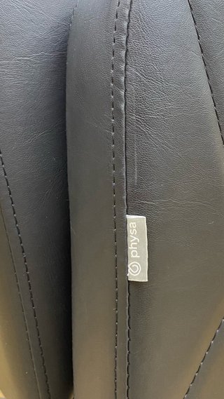 2 Sillas de peluquería negras