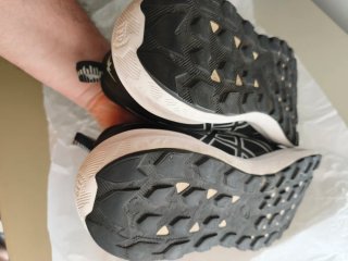Zapatillas Asics Talla 45 Negras y Grises