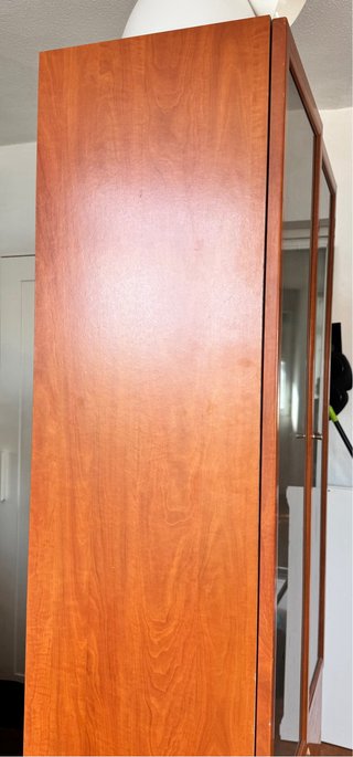 Mueble de salón madera y cristal con 3 cajones.