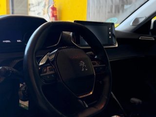 Peugeot 2008 2021