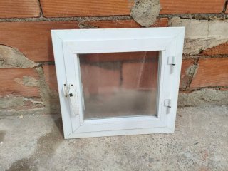 2 Ventanas Pequeñas Baño