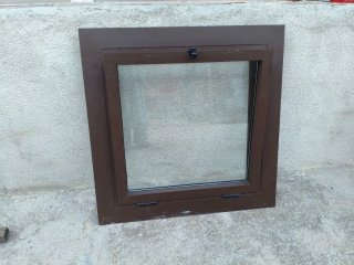 Ventana Pequeña Baño