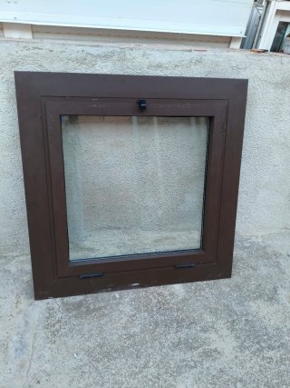 Ventana Pequeña Baño
