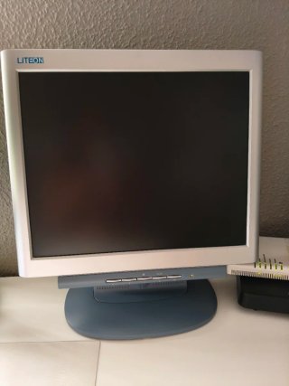 Monitor Liteon Gris y Blanco