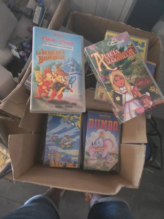 Películas VHS Disney Aladdin y Robin Hood