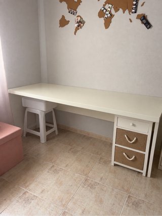 Escritorio blanco
