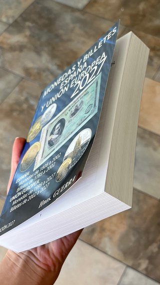 Libro monedas y billetes