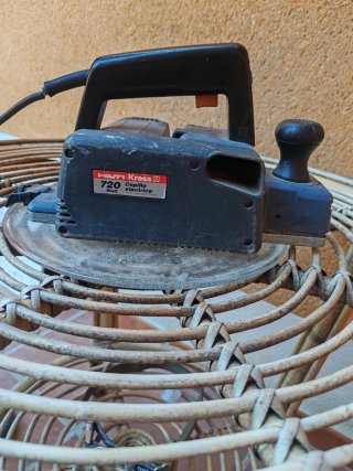 Cepillo Eléctrico HILTI-Kress EH 6701