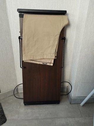 Plancha pantalones madera