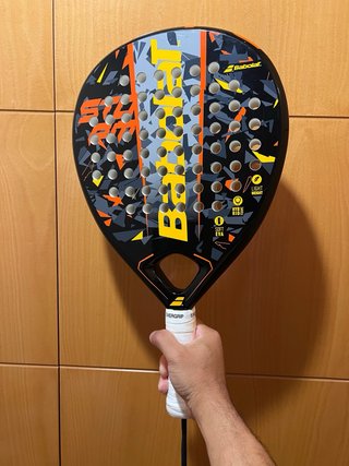 Pala de pádel Babolat, 345G, 38MM core.