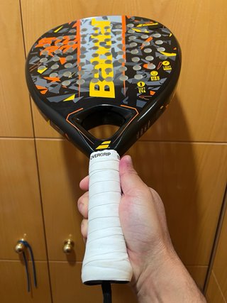 Pala de pádel Babolat, 345G, 38MM core.