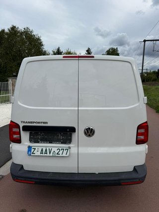 Volkswagen Transporter T6 2.0 TDI Furgón Larga – B