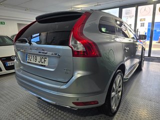 VOLVO XC60 2.4 D5 AWD Summum Auto