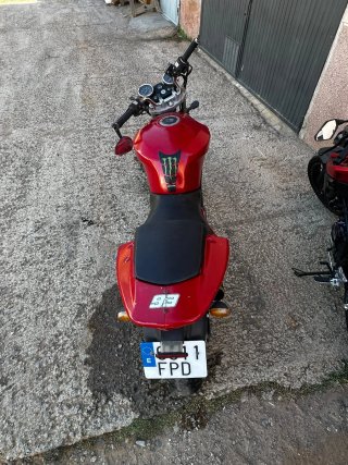 Hyosung Moto 125cc Naked Roja