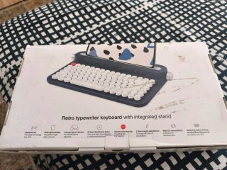 Teclado retro inalámbrico
