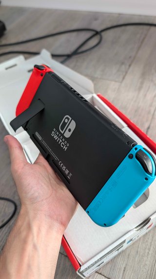 Nintendo Switch V2 con accesorios
