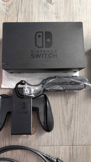 Nintendo Switch V2 con accesorios