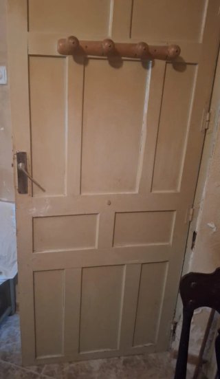 Lote de 3 puertas  madera maciza de casa antigua.