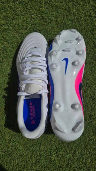Botas Nike Tiempo Maestro Academy FG/MG Talla 42 B