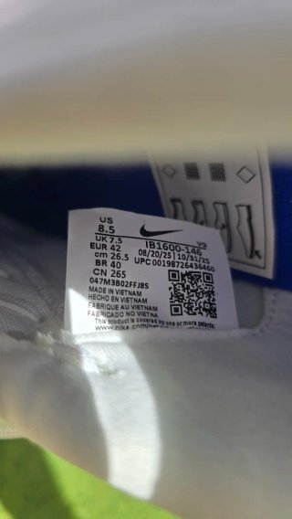 Botas Nike Tiempo Maestro Academy FG/MG Talla 42 B