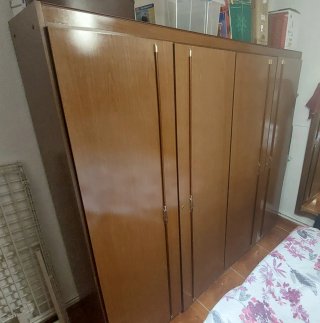 Armario grande de 4 puertas