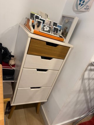 Cajonera blanca y madera