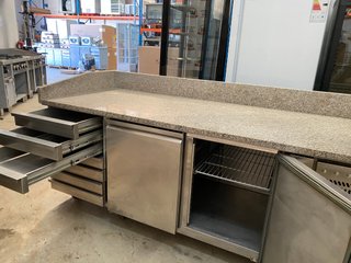 Mesa de preparación pizza