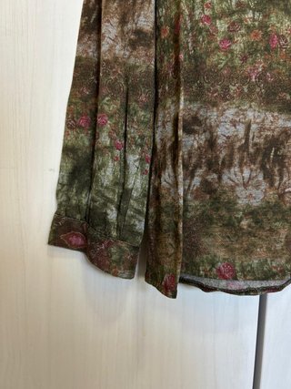 Blusa Foglie Rose manga larga estampada